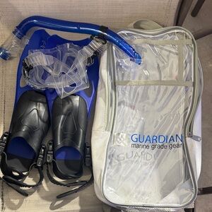 Blue Women’s Snorkel Set with Mask and Adjustable Fins